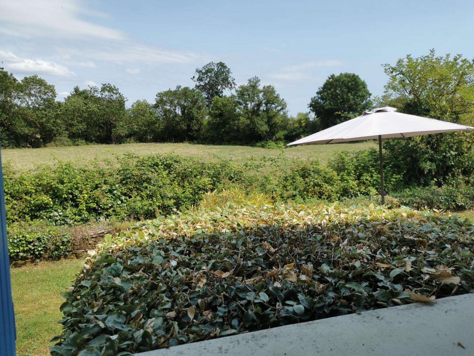 L'Enclos Bleu, Gite - Marais Poitevin Avec Piscine Chauffee Appartement Chaille-Les-Marais Buitenkant foto